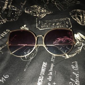 Two tone fashion glasses